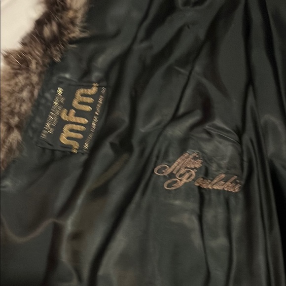 Gray and Black Teddy Jacket with Plush Texture and Full-Length Sleeves - Picture 9 of 15